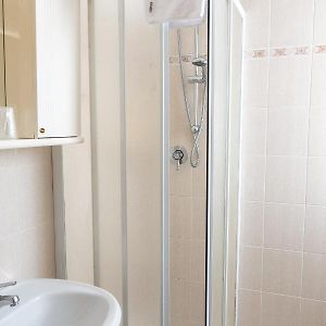 Camera economy con letto king size